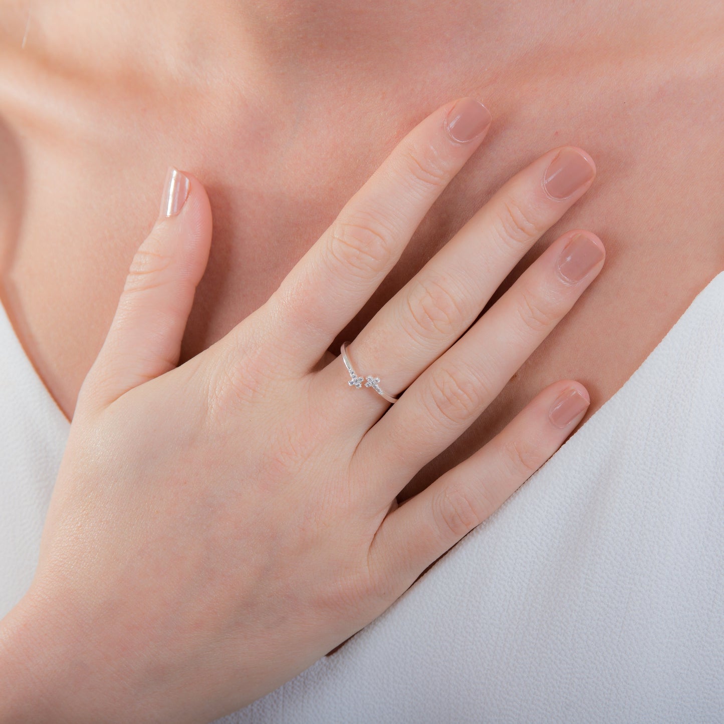 Sterlingsilber Größenverstellbarer Ring mit CZ Kristall Kreuzen