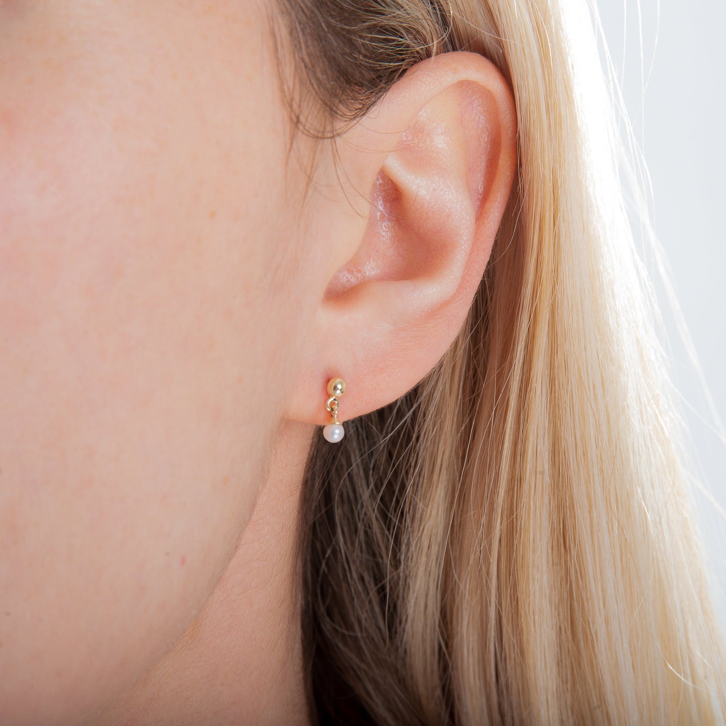 9 Karat Gold Klein Süßwasserperle Kugel Hänge Ohrstecker