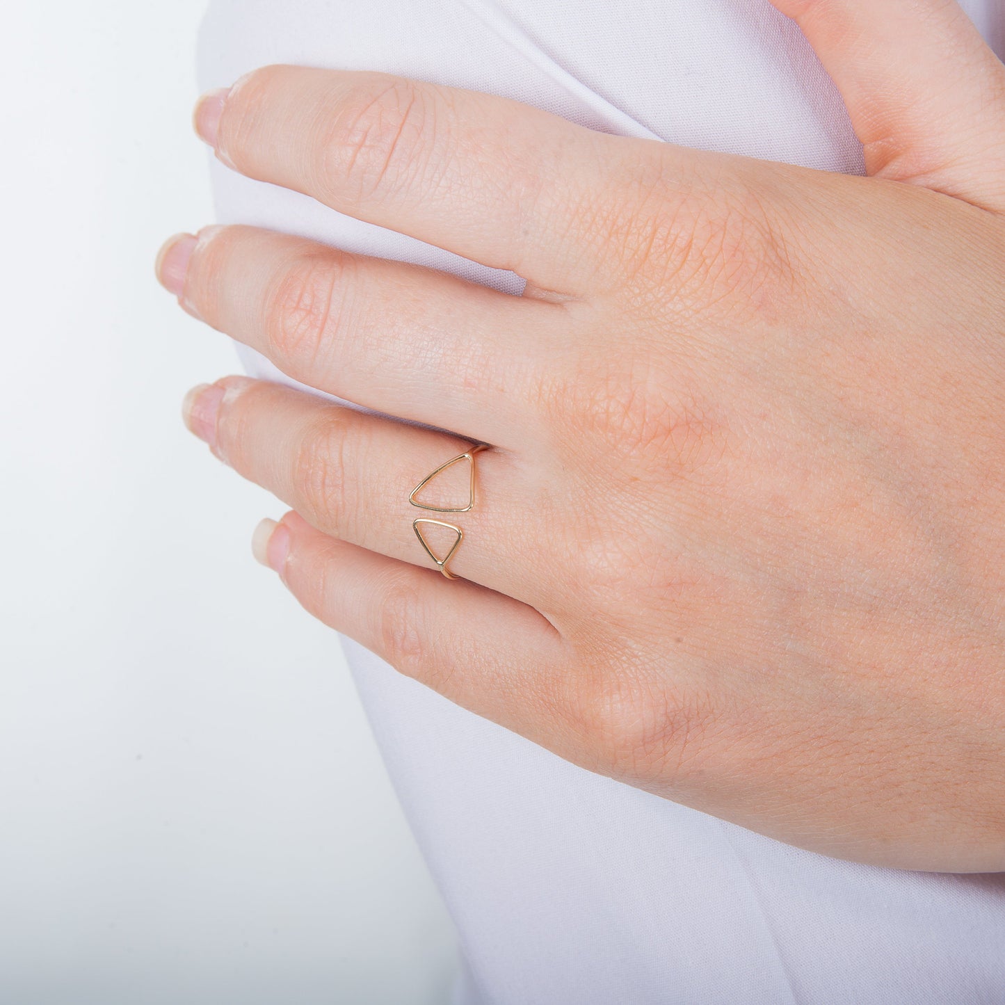 9 Karat Gelbgold Offen Zweifach Dreieck Größenverstellbar Ring