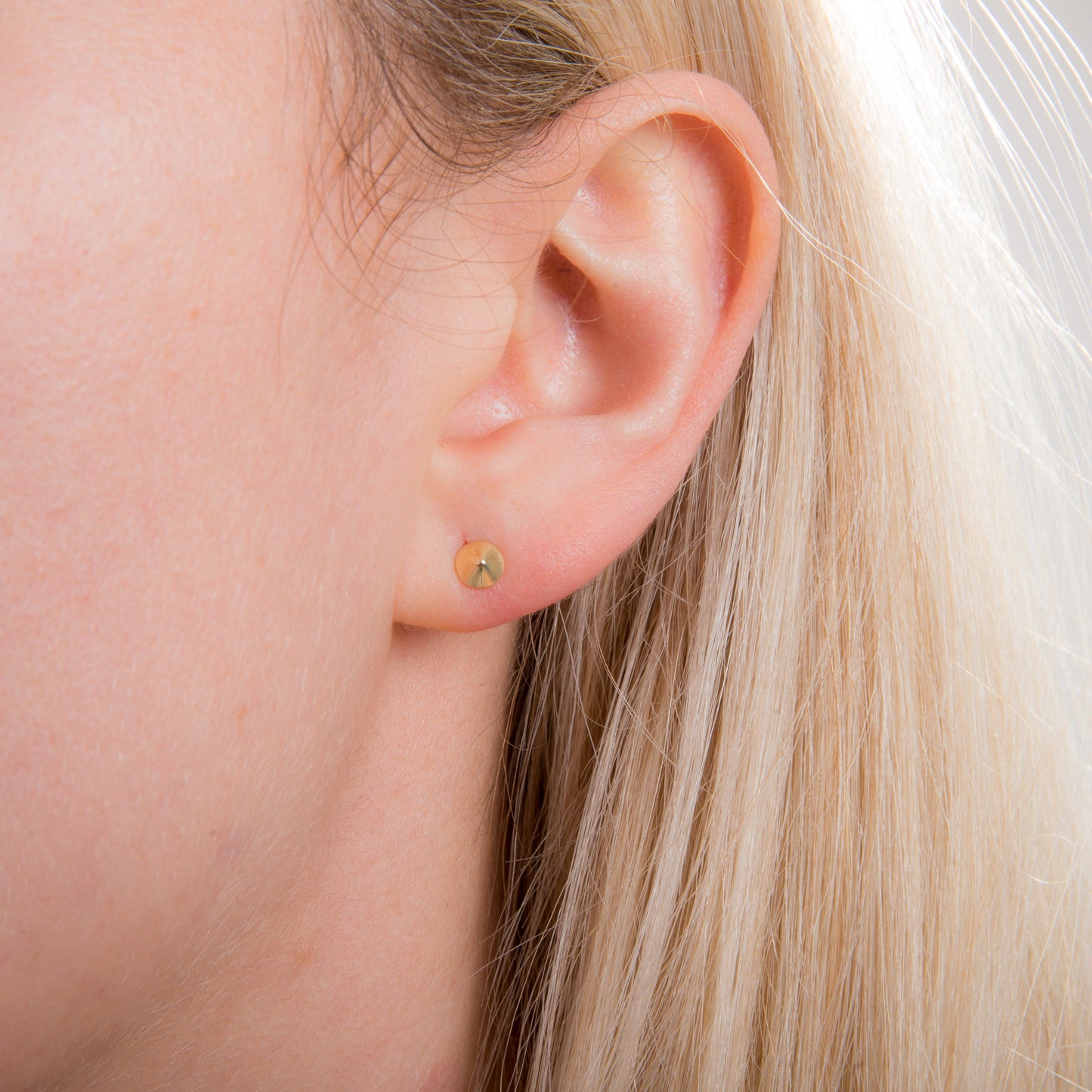 9 Karat Gold Zacke Ohrstecker