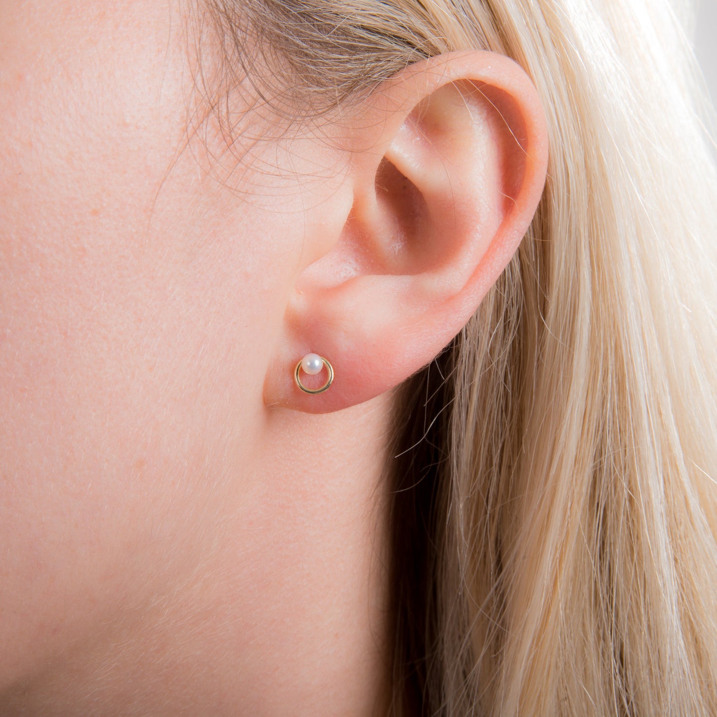 9 Karat Gold Süßwasserperle Offen Kreis Ohrstecker