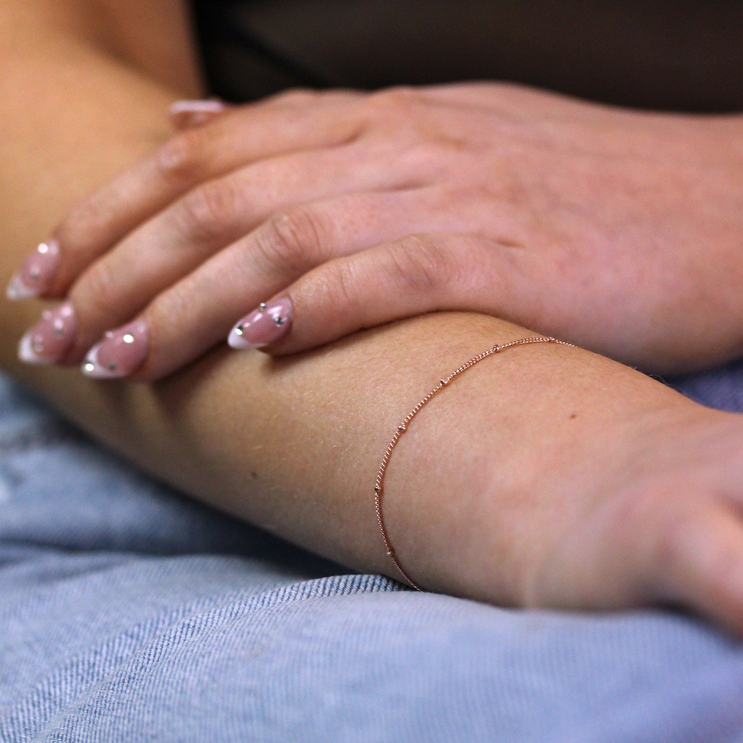 Rosévergoldet Sterlingsilber Diamantschliff Pompon Panzerkette Armband