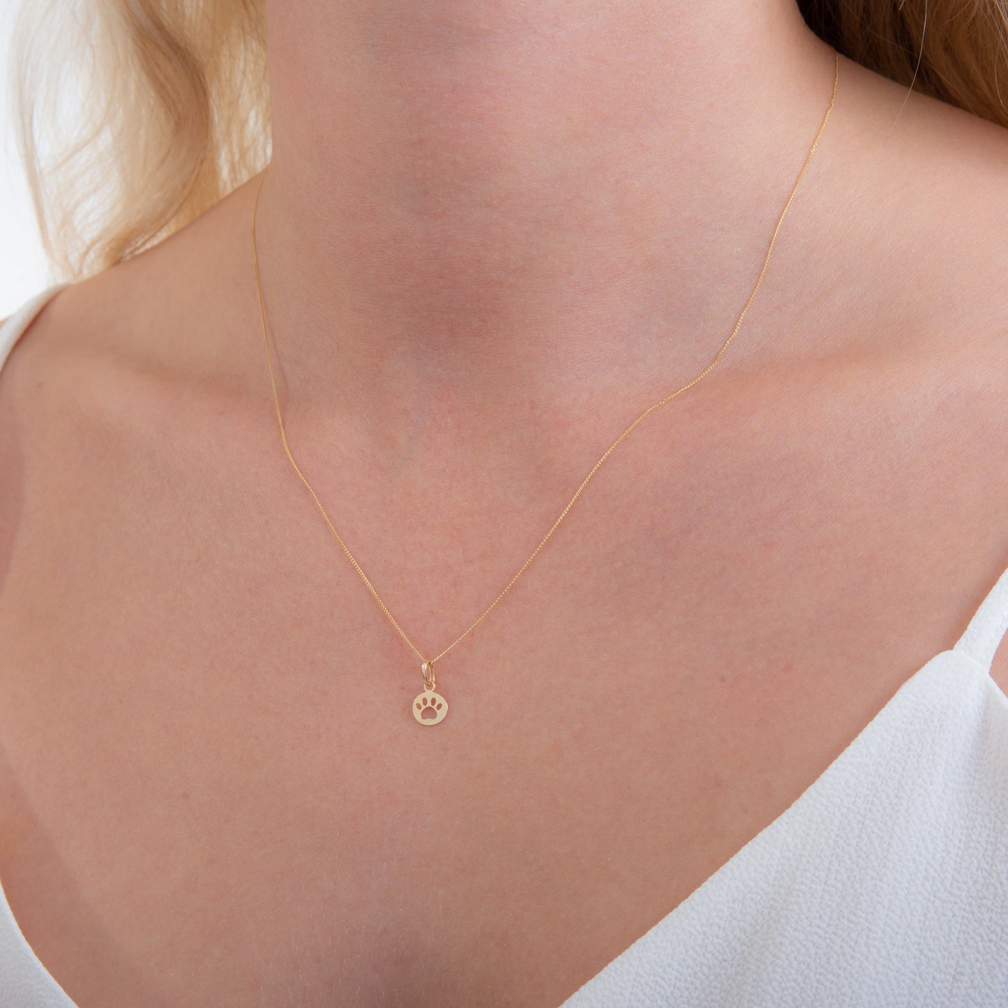 Kleine 9 Karat Gold Pfotenabdruck Halskette – 16–20 Zoll