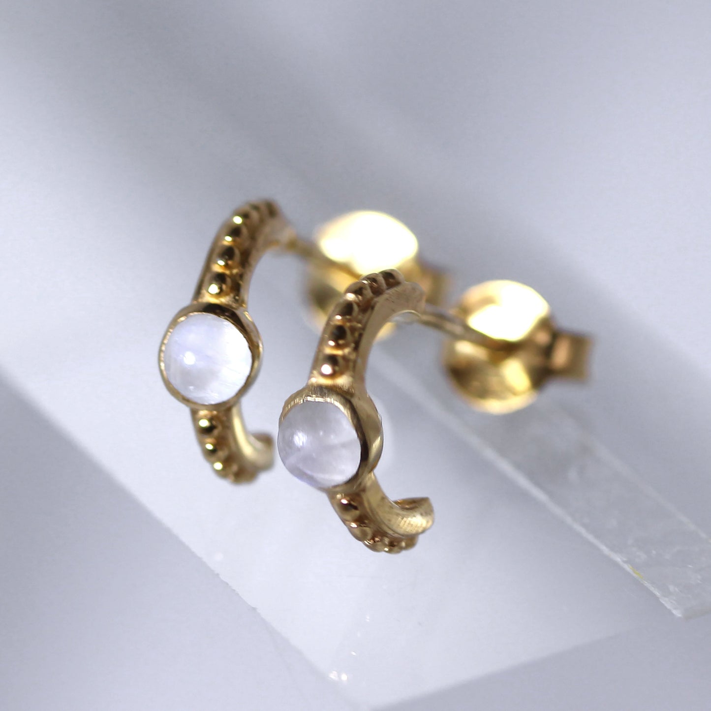 Vergoldet Sterlingsilber Mondstein Kunstperlen Ohrstecker