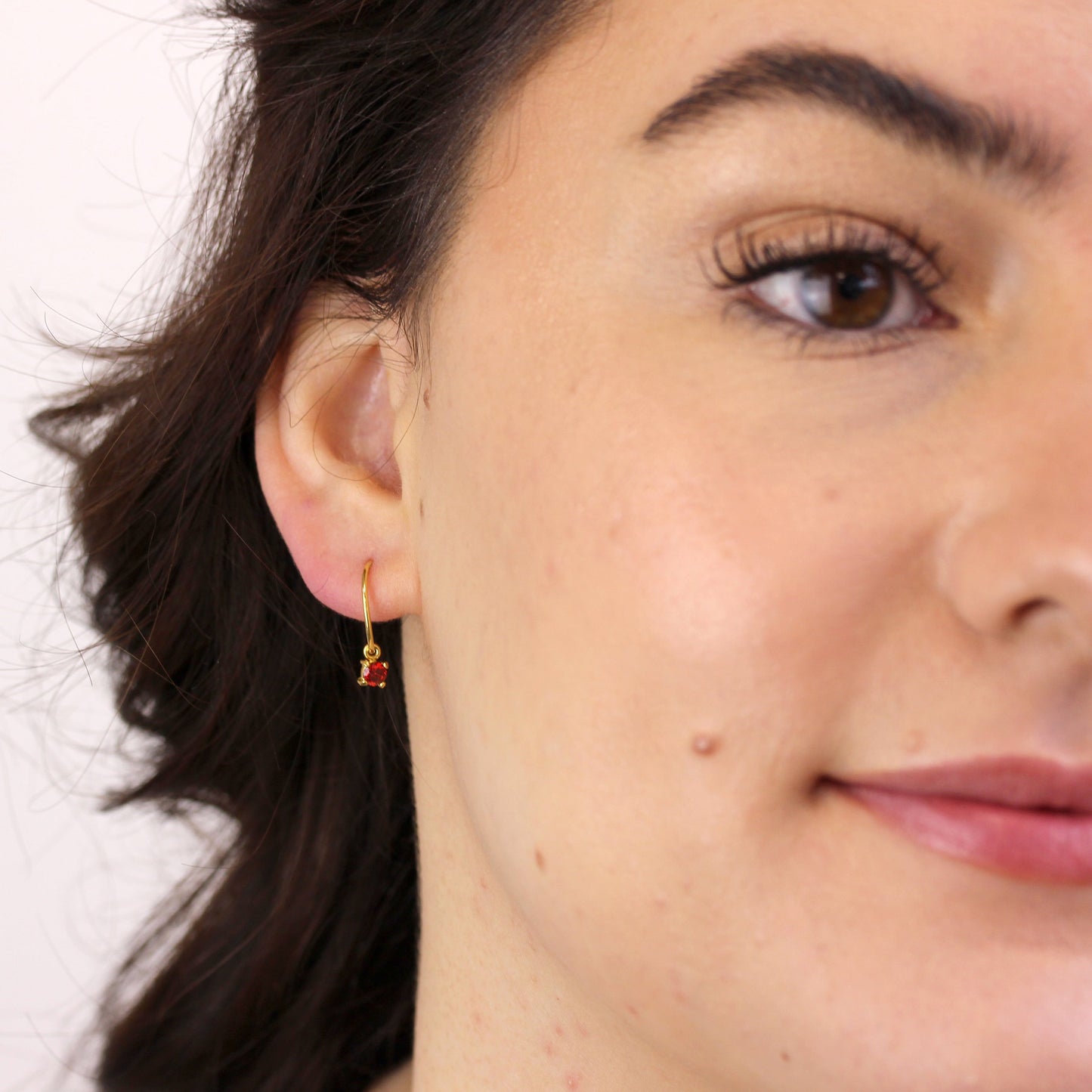 Vergoldet Sterlingsilber Granat CZ Januar Ohrhänger