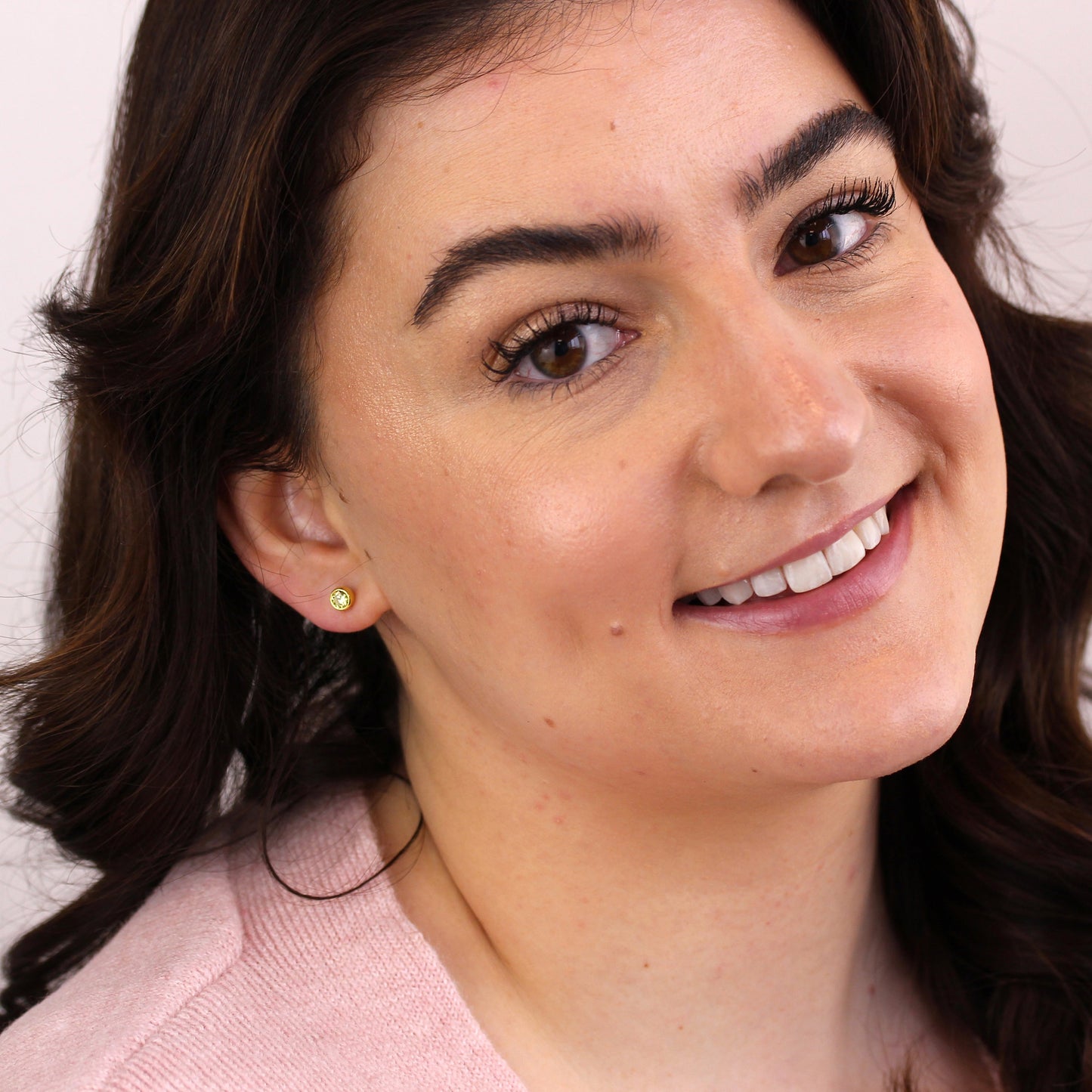 Vergoldet Sterlingsilber Peridot CZ August 4mm Ohrstecker