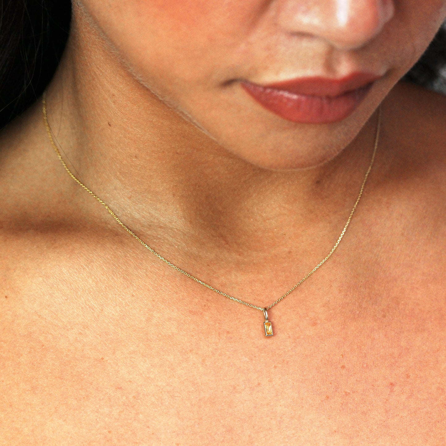 Halskette aus 9 Karat Gold mit Baguette-Citrin und CZ, 16–20 Zoll