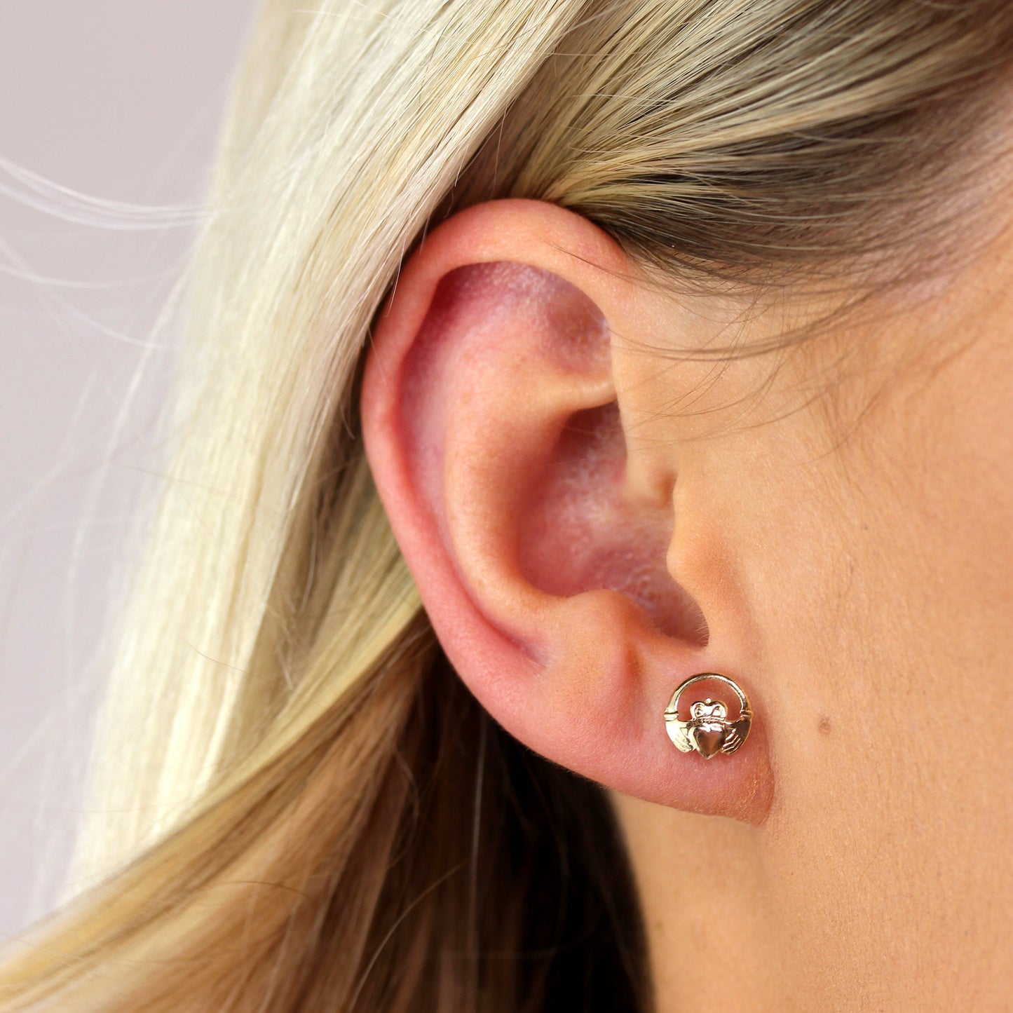 Andralok 9 Karat Gelbgold Claddagh Ohrstecker