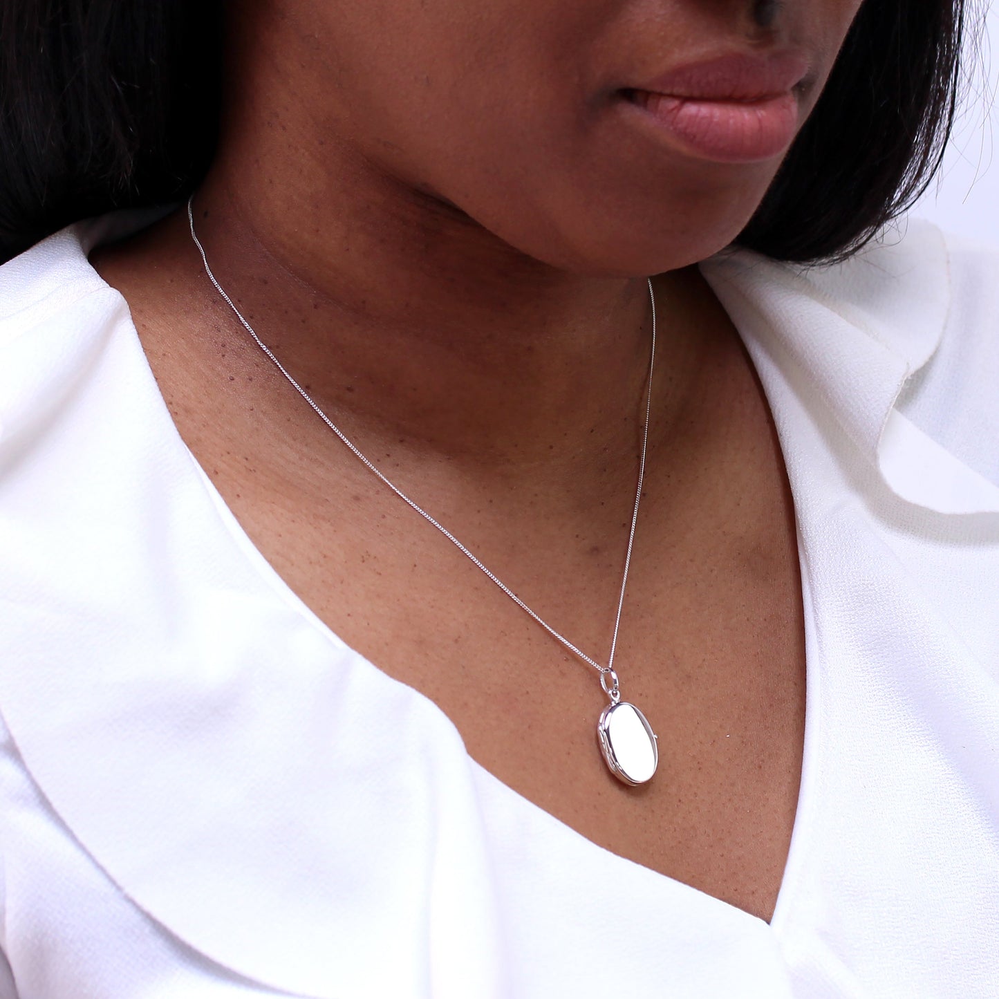 Sterling Silber Gravierbares Ovales Medaillon an einer Kette 16 - 22 Zoll