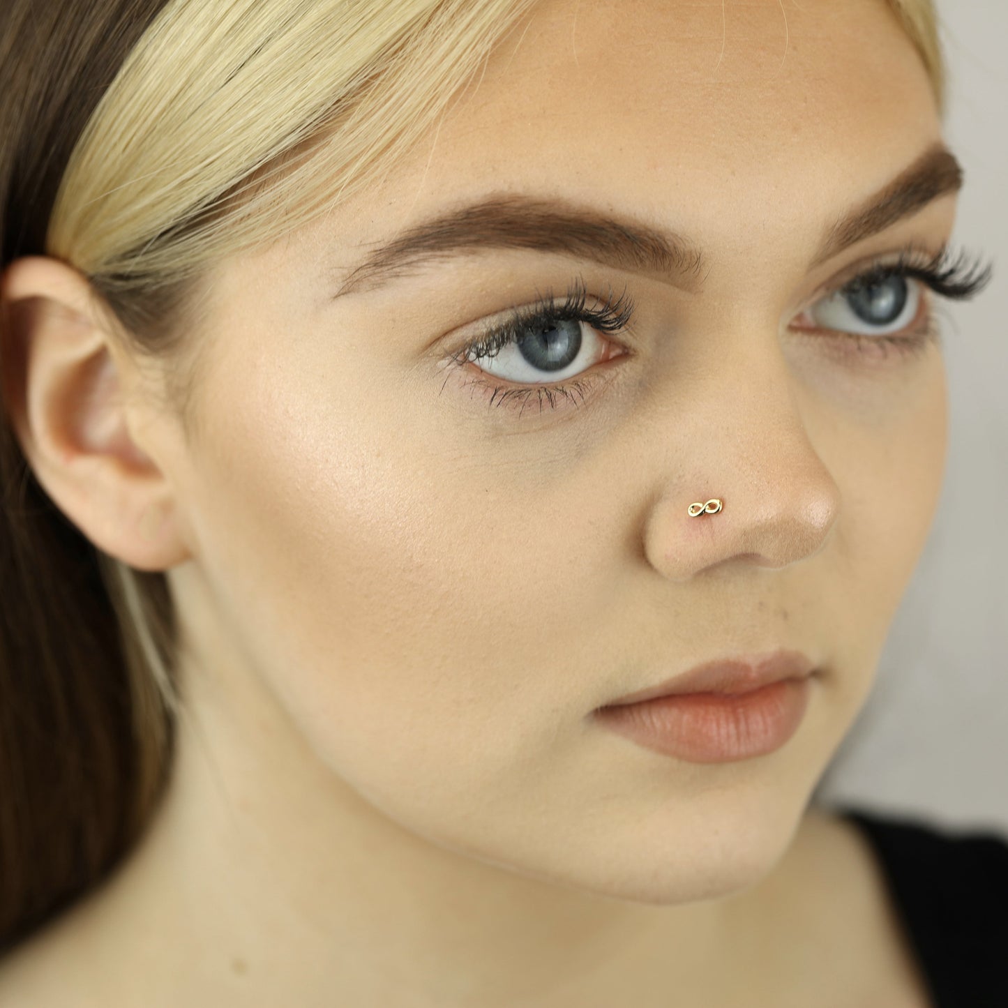 9 Karat Gold Unendlichkeitsschleife Kugel Ende Nasenstecker