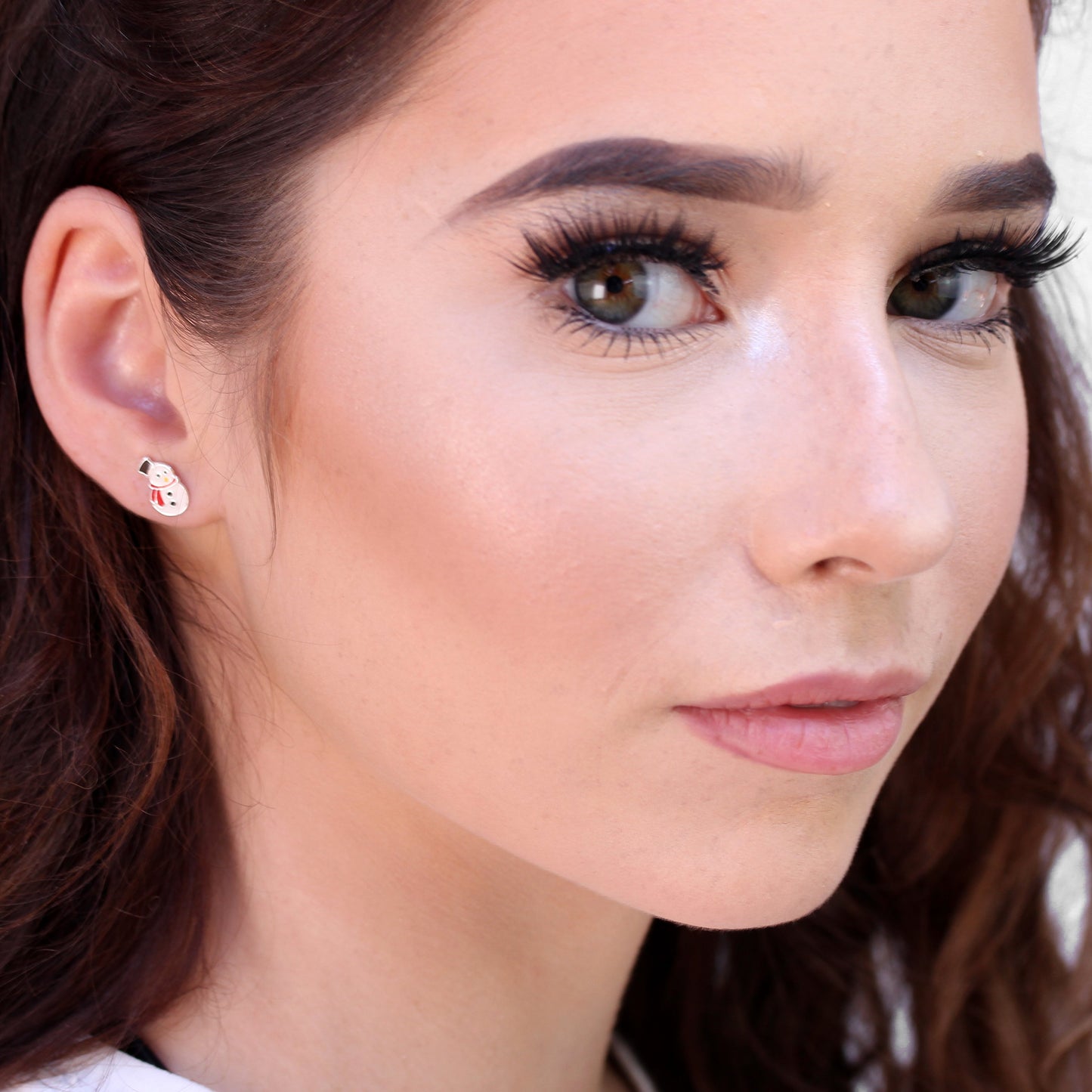 Sterlingsilber & Emaille Fröhlicher Schneemann Ohrstecker