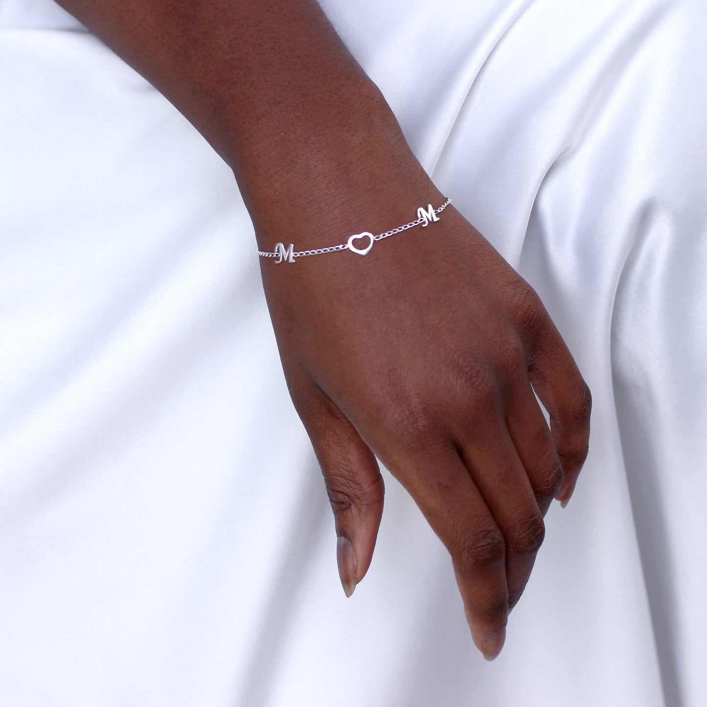 Sterlingsilber “Mum“ (Mama) Herz Armband