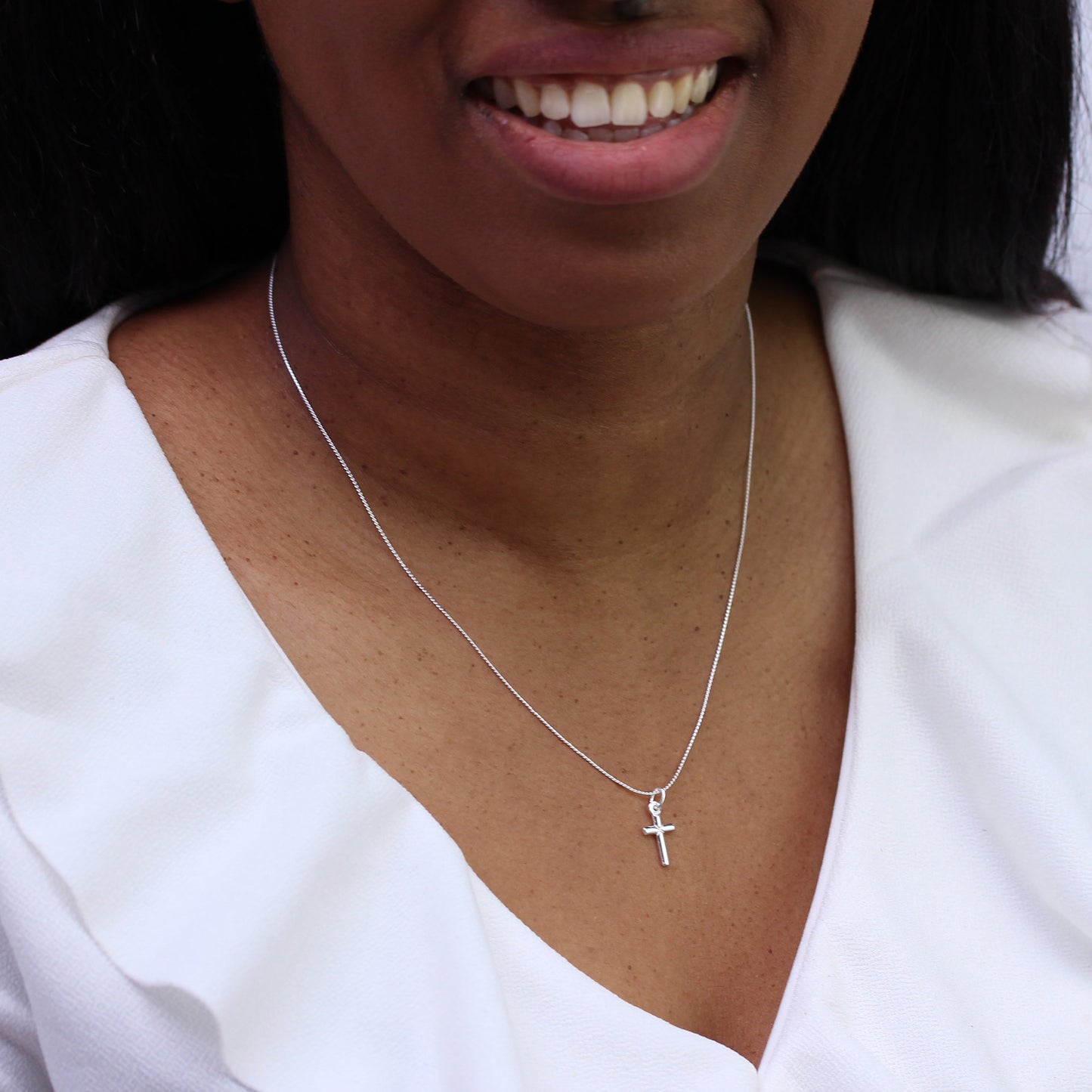Kleine schlichte Halskette mit Kreuzanhänger aus Sterlingsilber, 40–55 cm