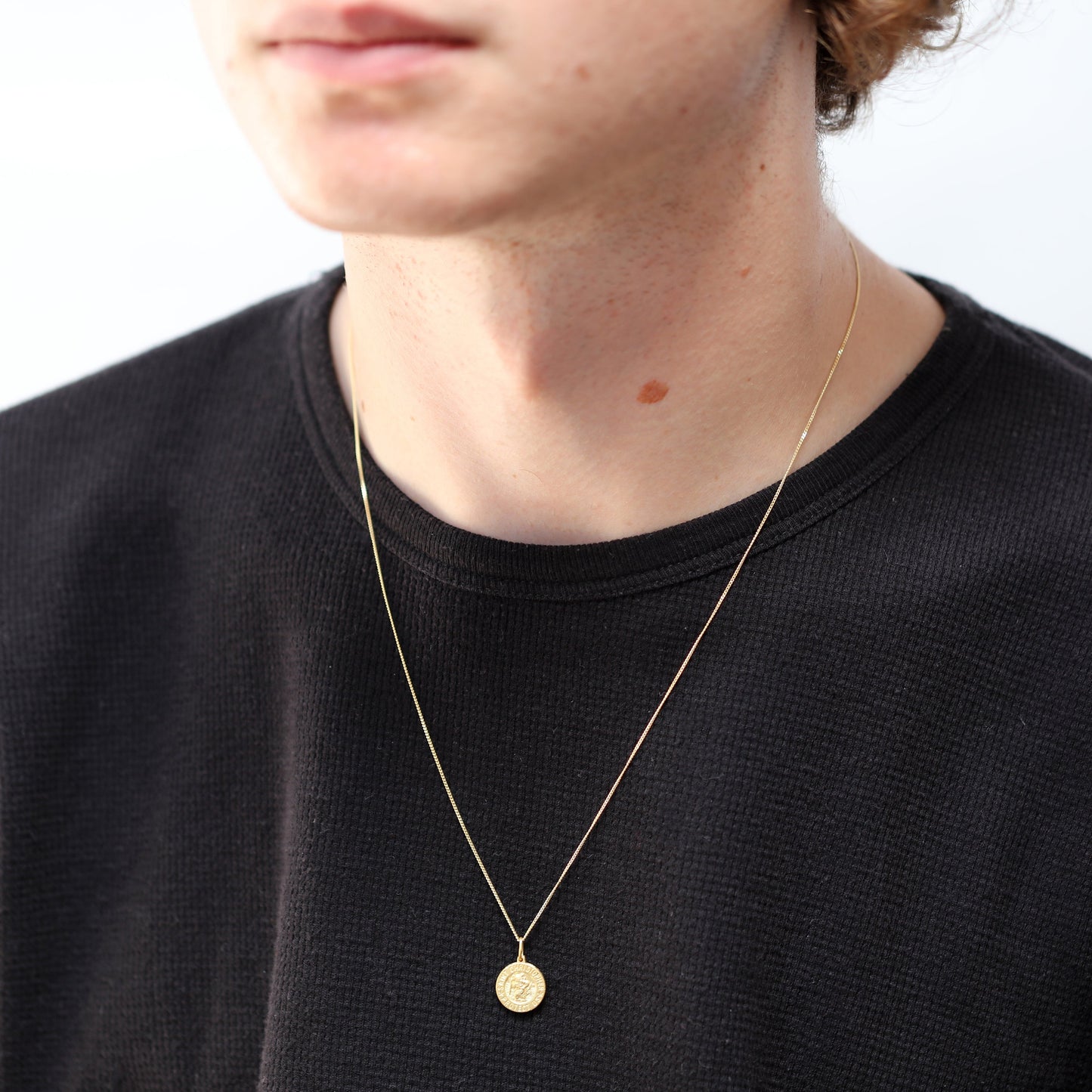 Vergoldete Halskette aus Sterlingsilber mit St.-Christophorus-Medaille, 40–81 cm