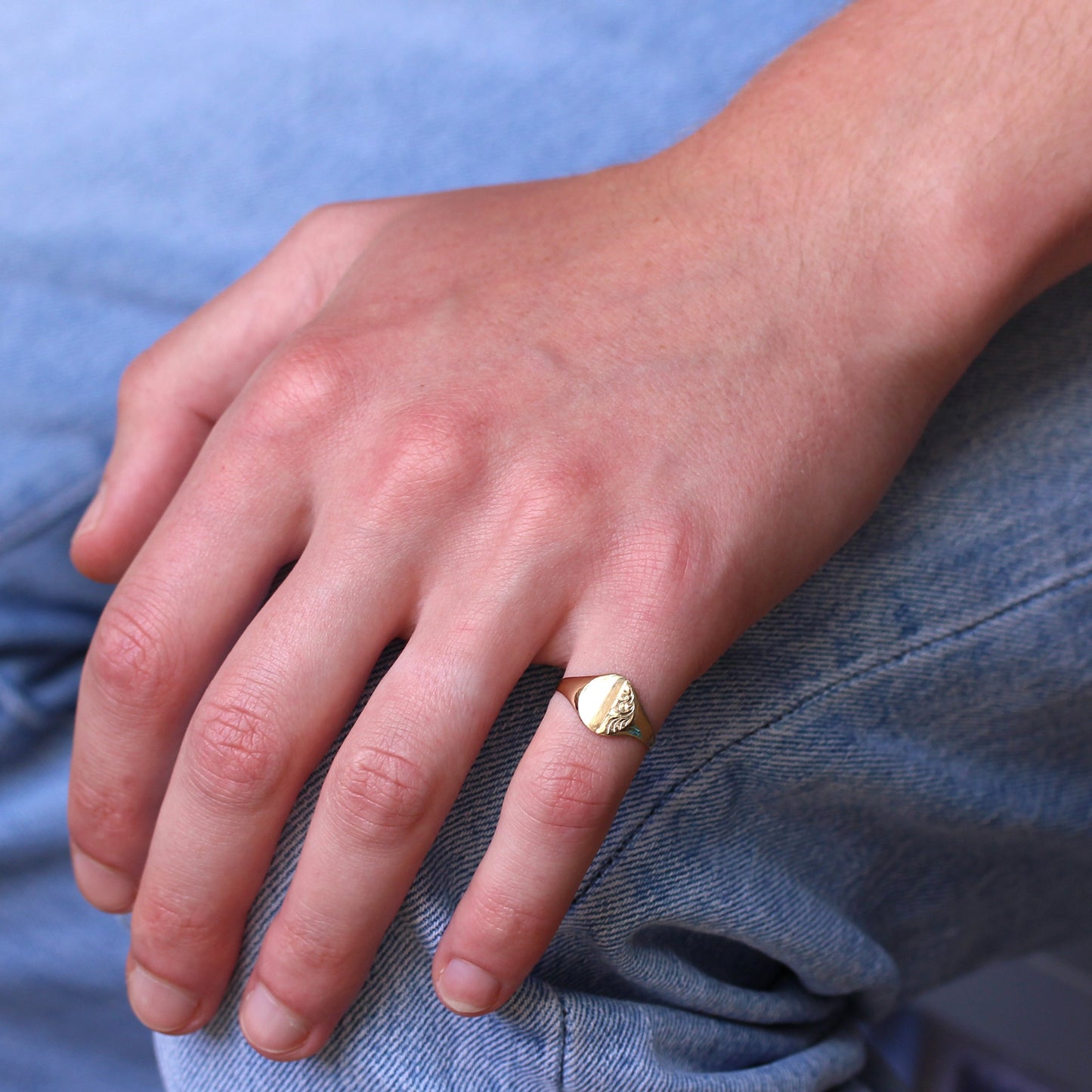 9 Karat Gold, gravierter runder Siegelring für Damen, Größe L–Q