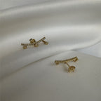Ohrstecker aus 9 Karat. Gold mit klaren CZ-Steinen