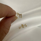 Ohrstecker aus 9 Karat. Gold mit klaren CZ-Steinen