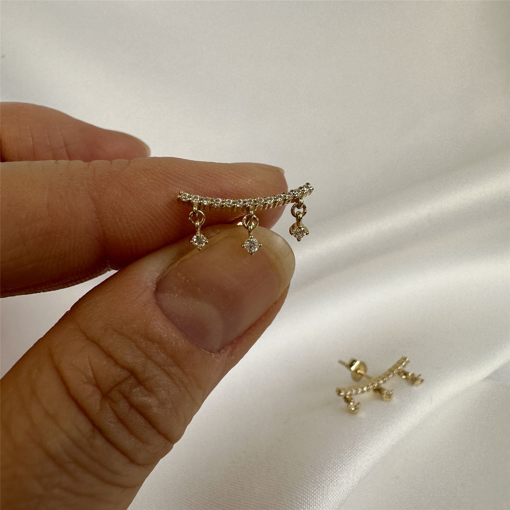 Ohrstecker aus 9 Karat. Gold mit klaren CZ-Steinen