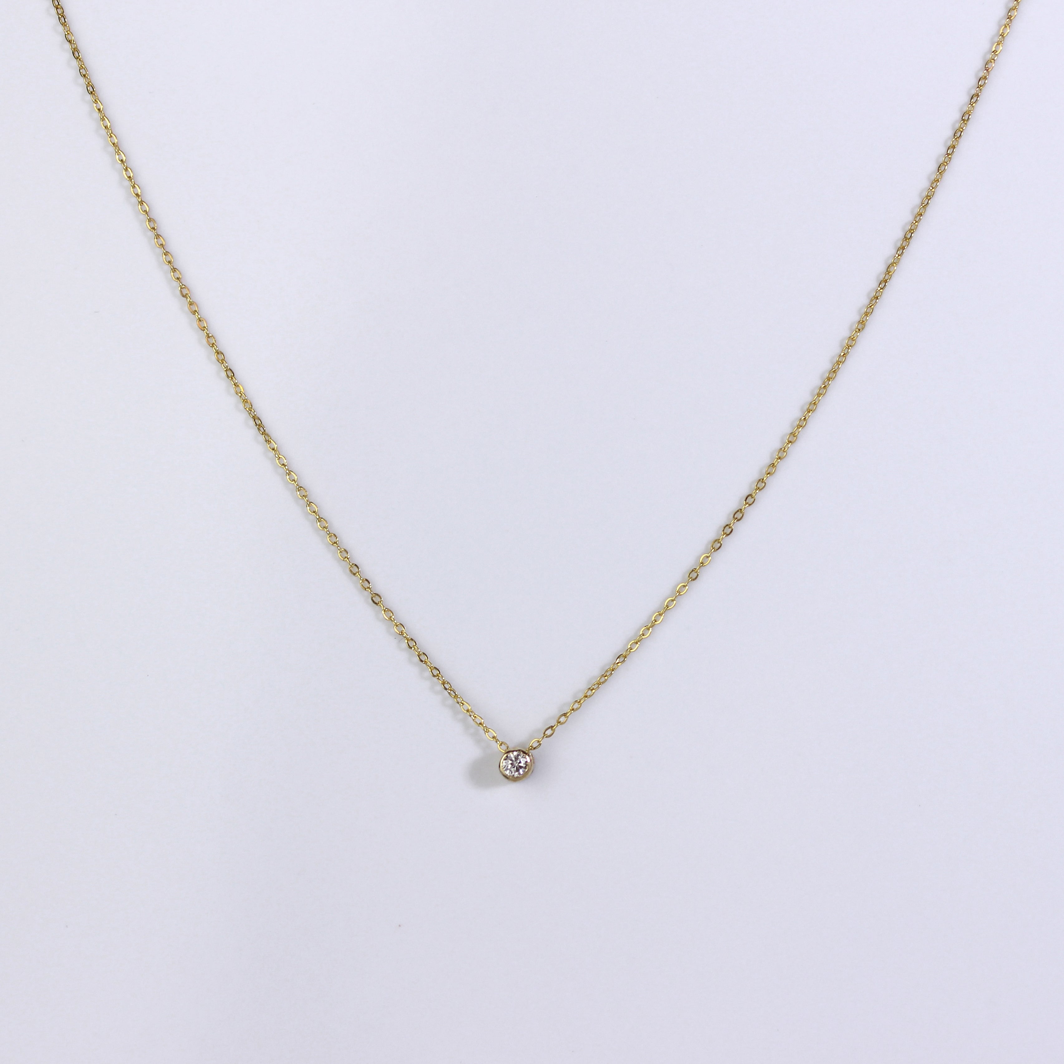 9 Karat Gold Überschliff 0,03 Karat Diamant 40,5 cm Halskette