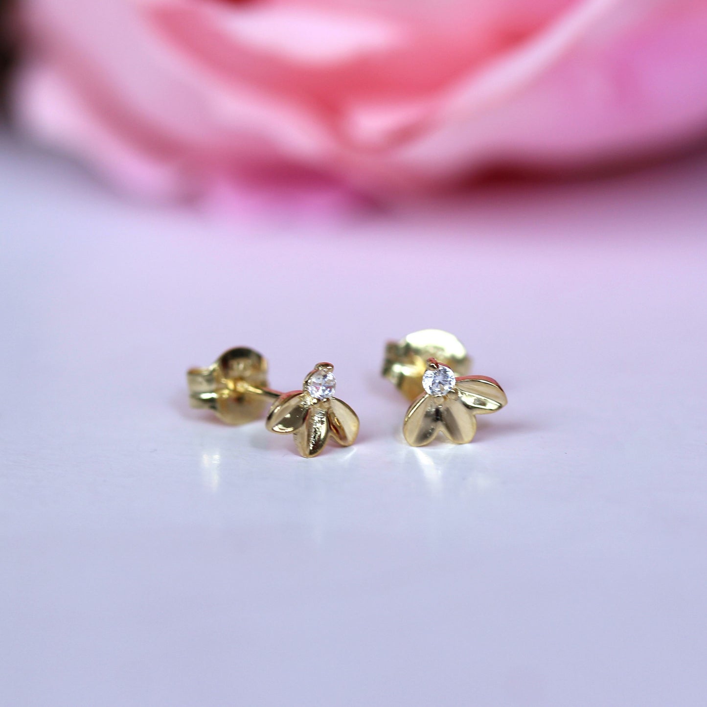 9 Karat Gold Klar CZ Kristall Dreifach Blätter Ohrstecker