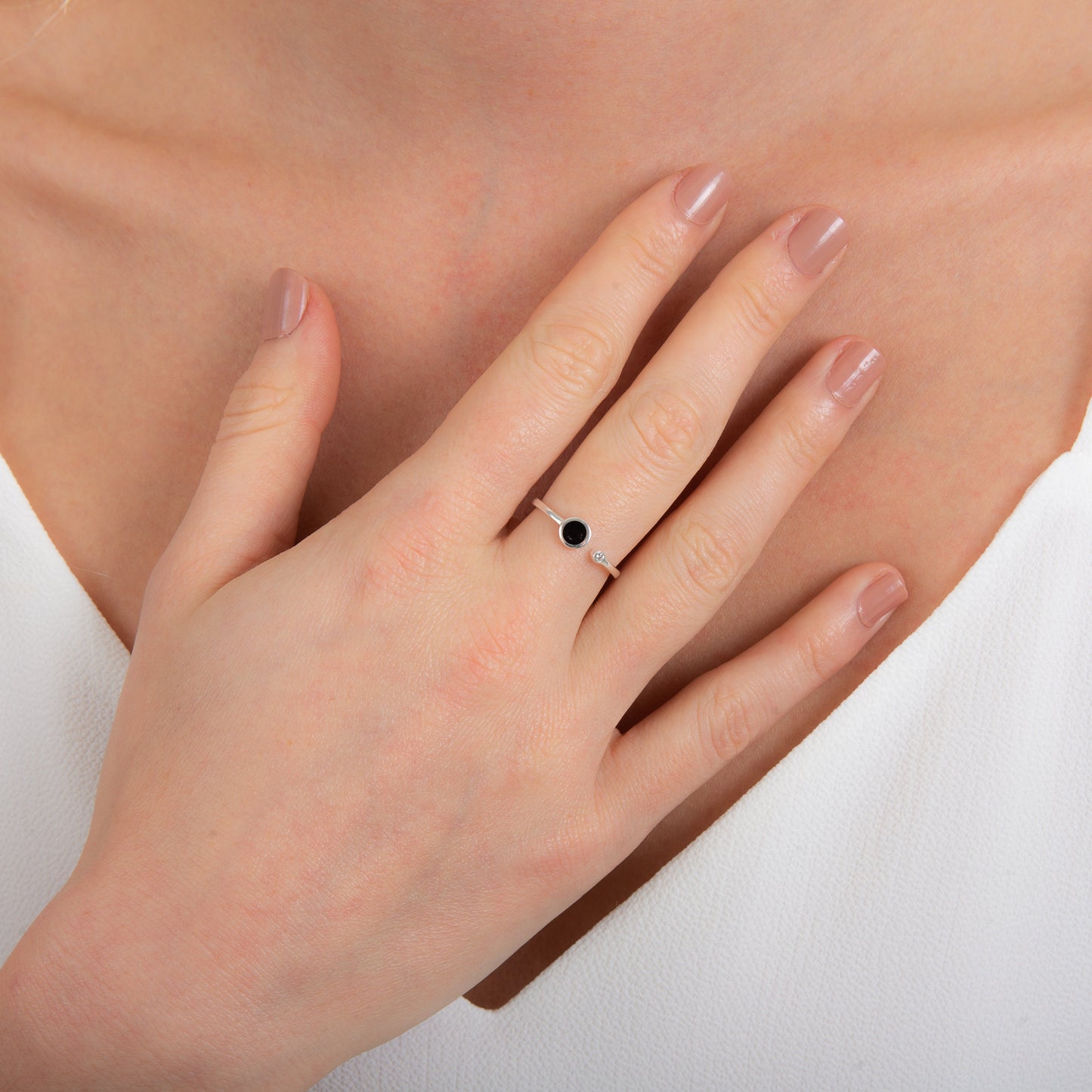 Sterlingsilber Klar Rund CZ Kristall & Schwarz Emaille Scheibe Minimalismus Design Ring