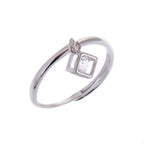 Verstellbarer Ring aus Sterlingsilber mit hängendem Würfel aus klarem Zirkonia