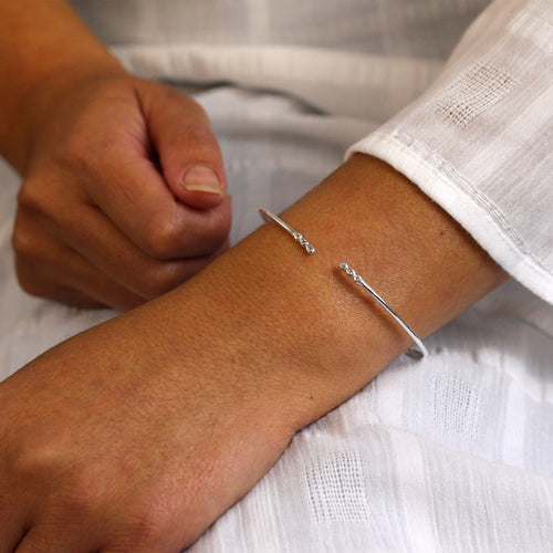 Sterlingsilber Winzig Rund Klar CZ Kristall Offen Manschetten Armreif
