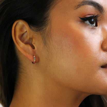 Rosévergoldet Sterlingsilber Regenbogen Creolen Ohrringe