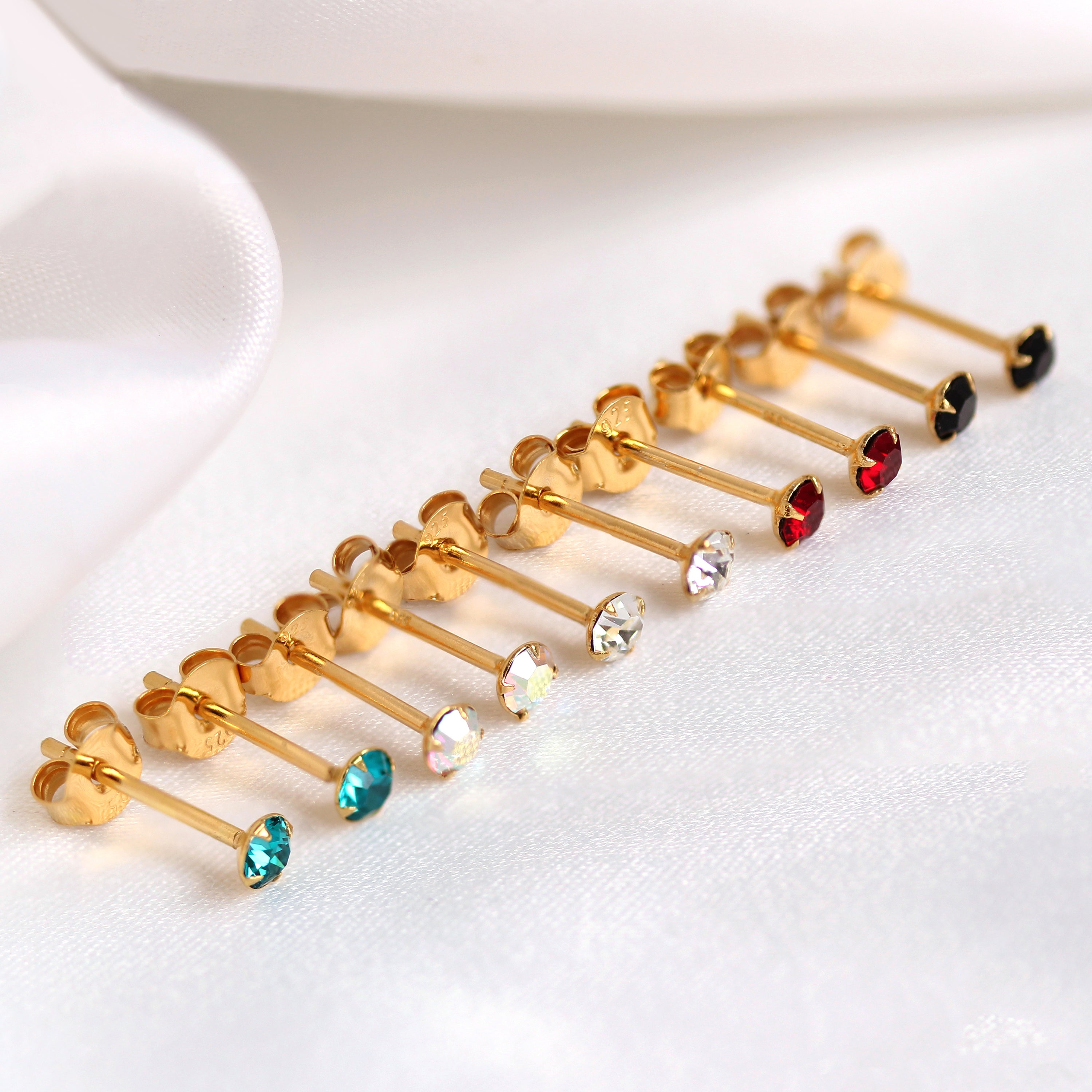 Vergoldetes Sterlingsilber & 3 mm CZ Claw Set Ohrstecker