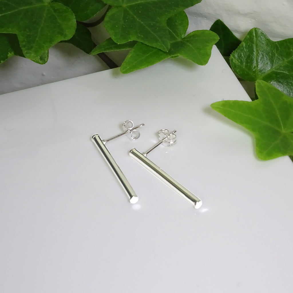 Ohrstecker aus Sterlingsilber mit langem Stab
