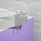 Ohrstecker aus Sterlingsilber mit geschwungenem Stab und Kette