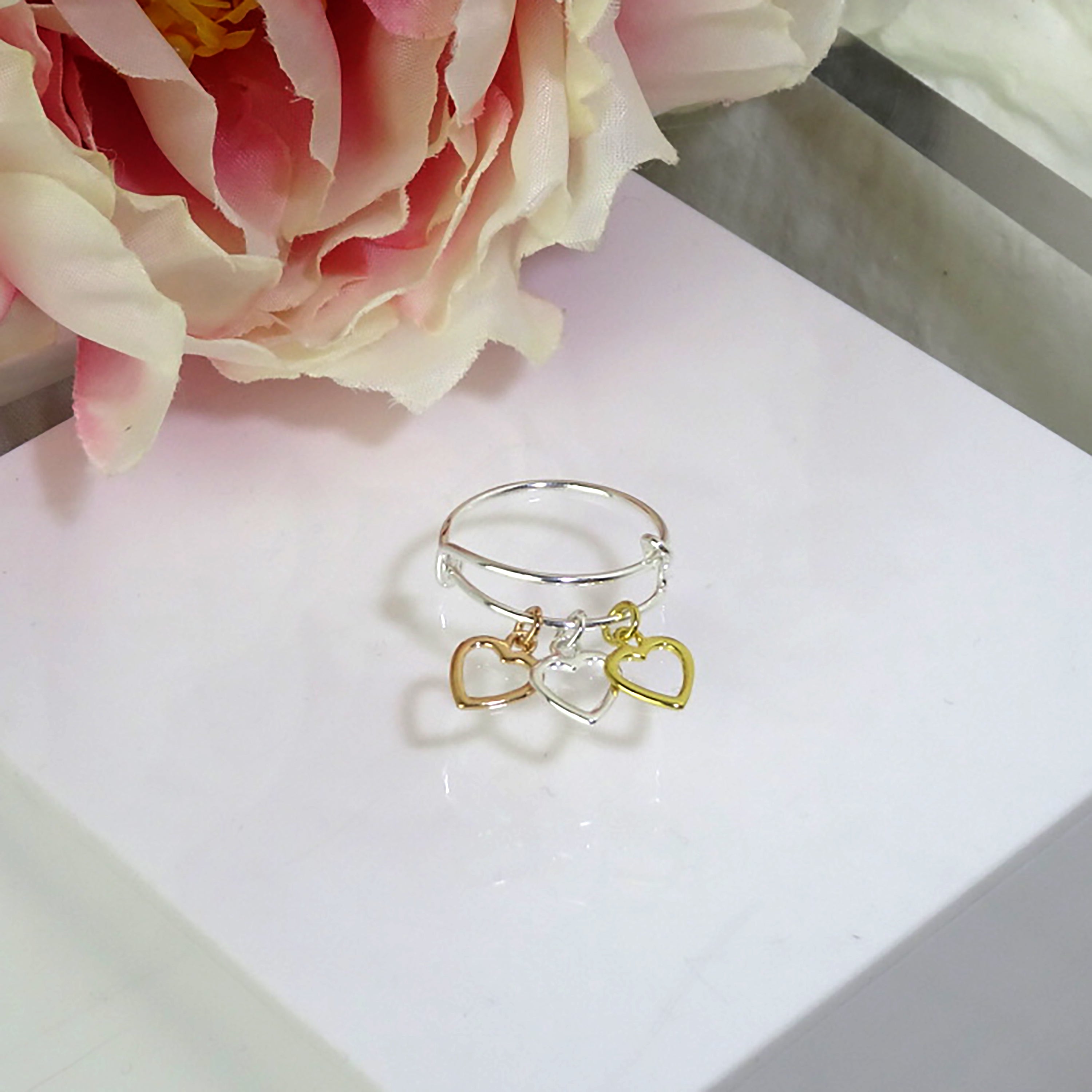 Sterlingsilber & Vergoldet Dreifach Herz Ring Größenverstellbar