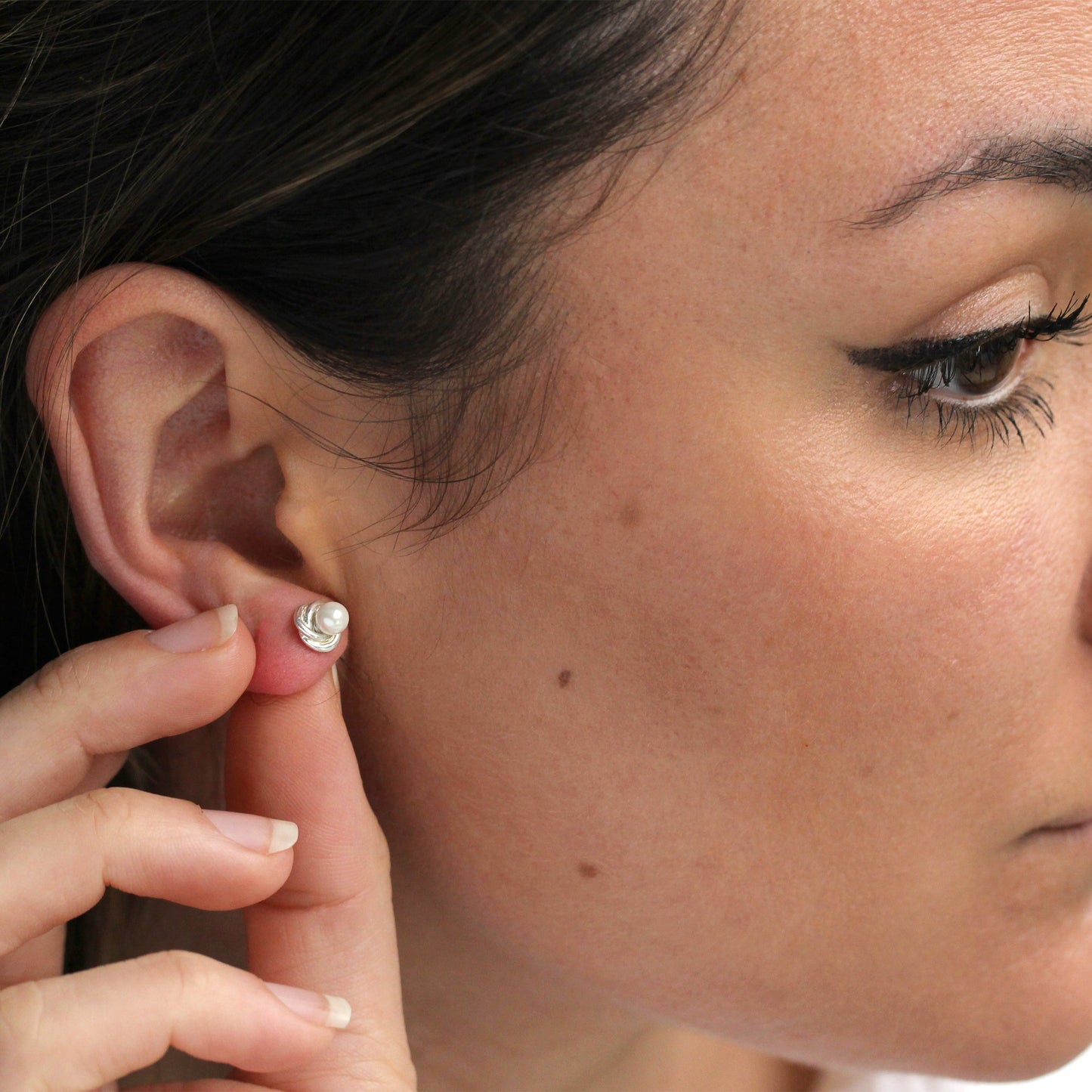 Sterlingsilber Knoten Süßwasserperle Ohrstecker