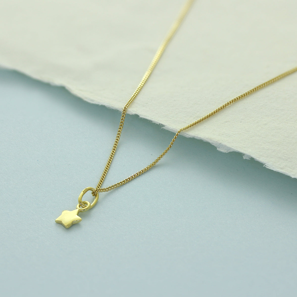 Goldbeschichtete Halskette aus Sterlingsilber mit kleinem Stern 35–81 cm
