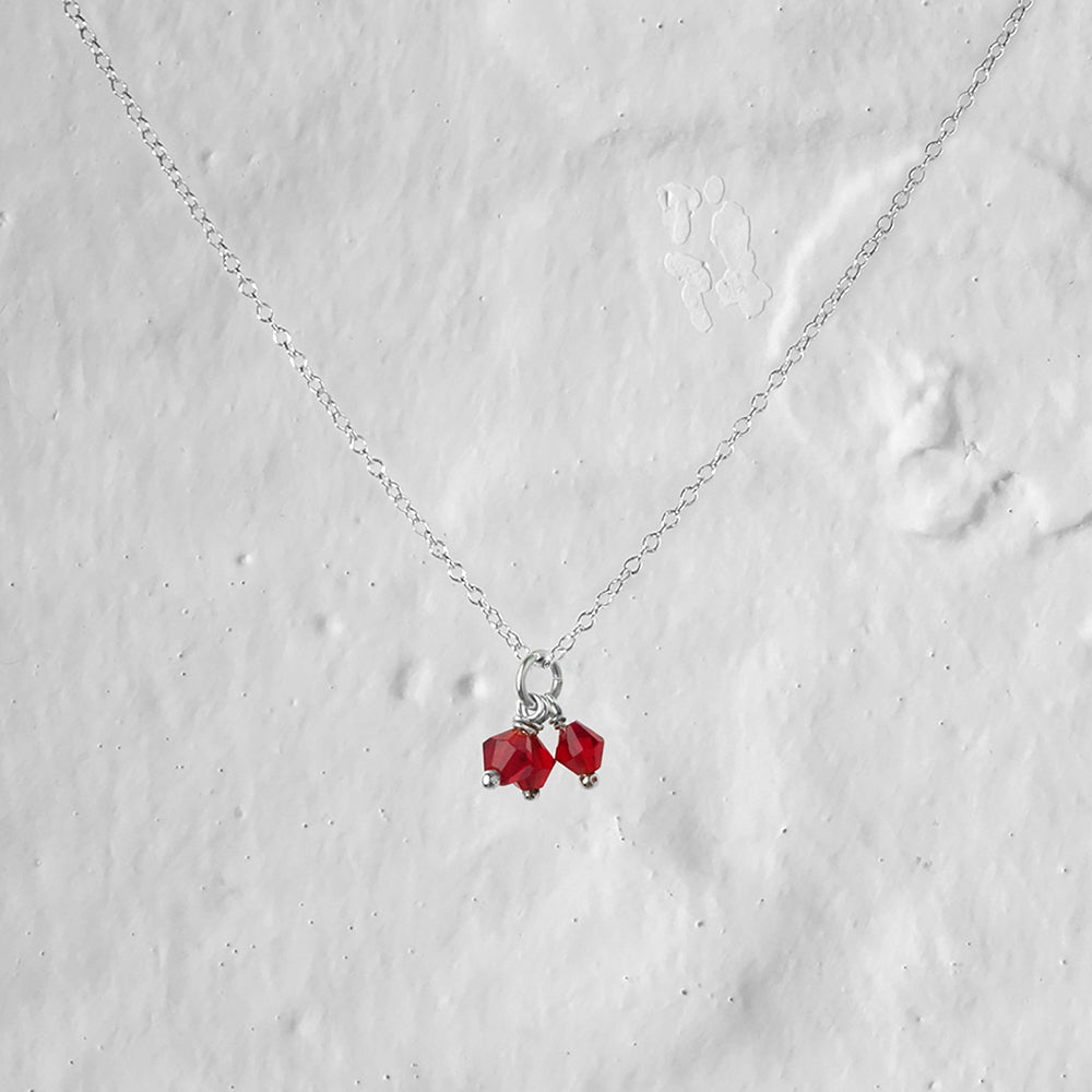 Dreifache Halskette aus Sterlingsilber mit roten CZ-Perlen – 14–22 Zoll
