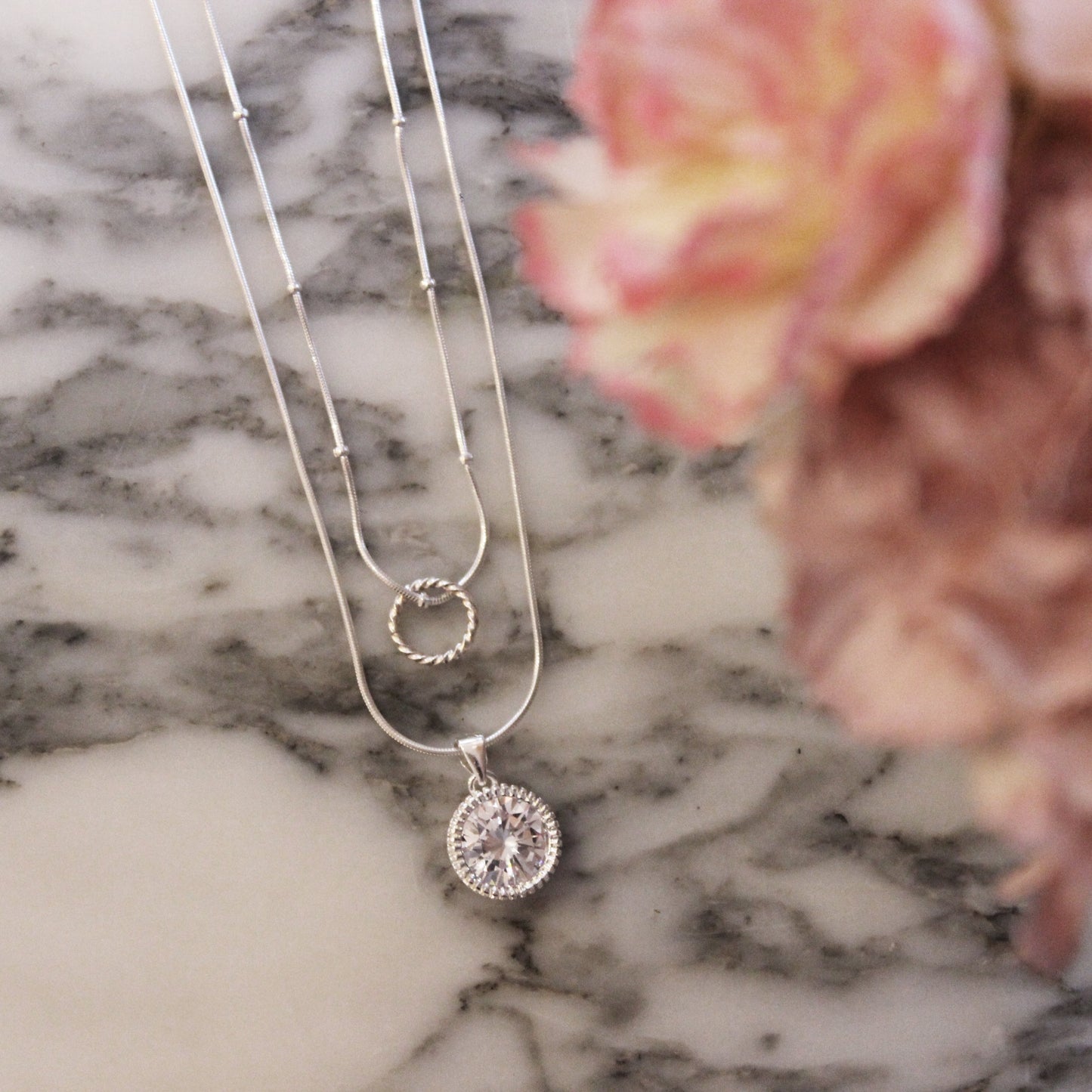 Sterlingsilber CZ Kristall Überlagert & Gedreht Ring Halskette