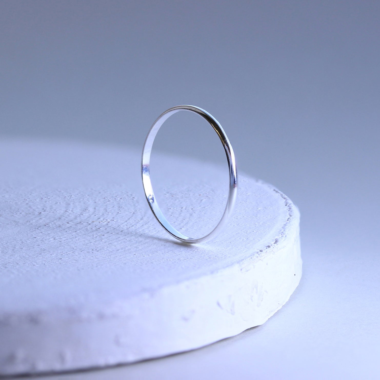 Klein Sterlingsilber Einfach 1 mm Stapelring