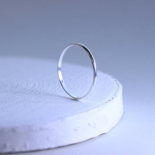 Klein Sterlingsilber Einfach 1 mm Stapelring