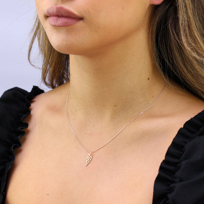 Roségold-vergoldete Halskette aus Sterlingsilber mit offenen Engelsflügeln 14–32 Zoll