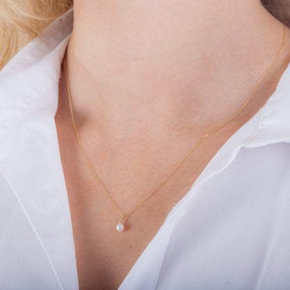 Halskette aus 9 Karat Gold mit 4 mm großen weißen Süßwasserperlen – 16–20 Zoll