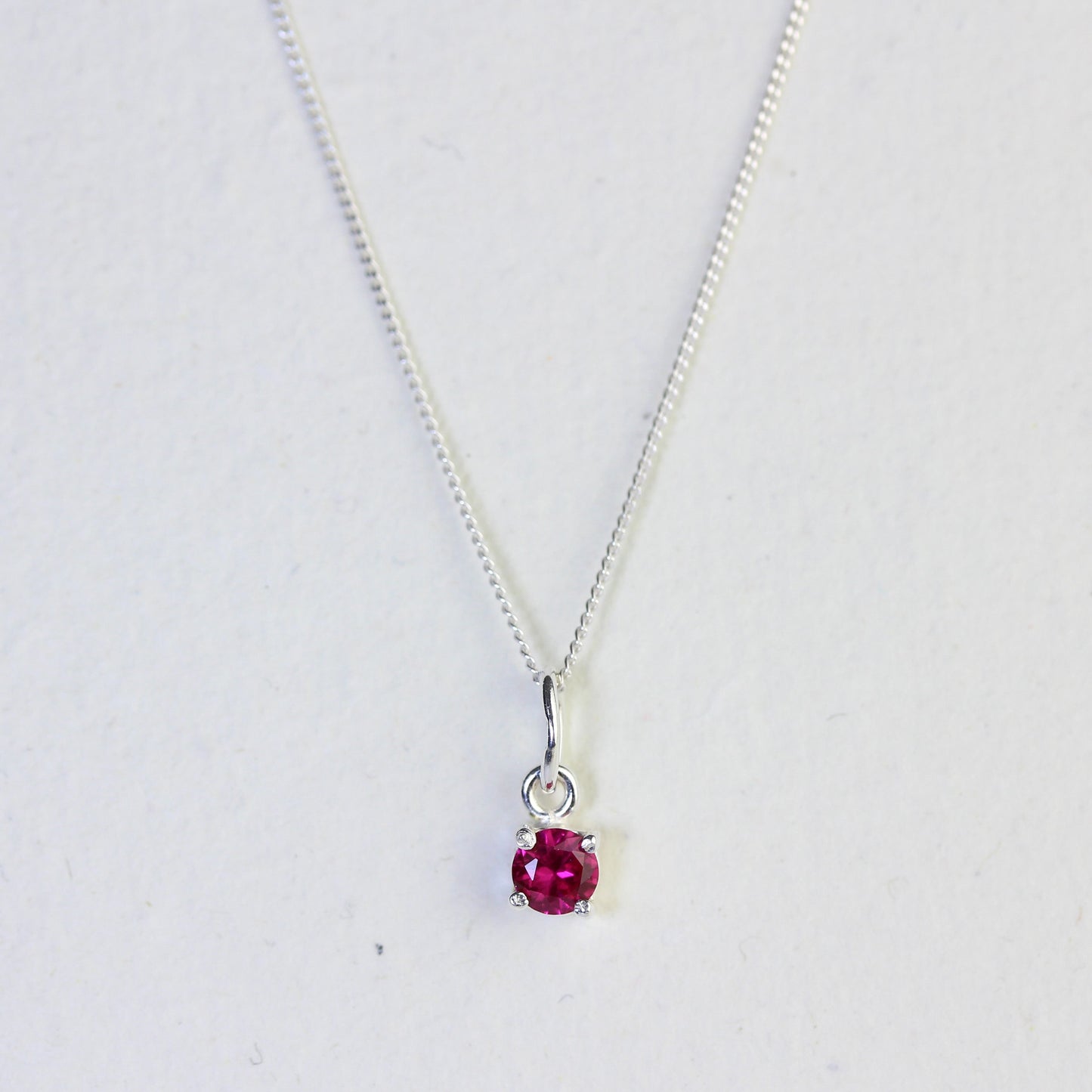 Sterling Silber Rubin CZ Juli Geburtsstein Krallenhalskette – 14 - 32 Zoll