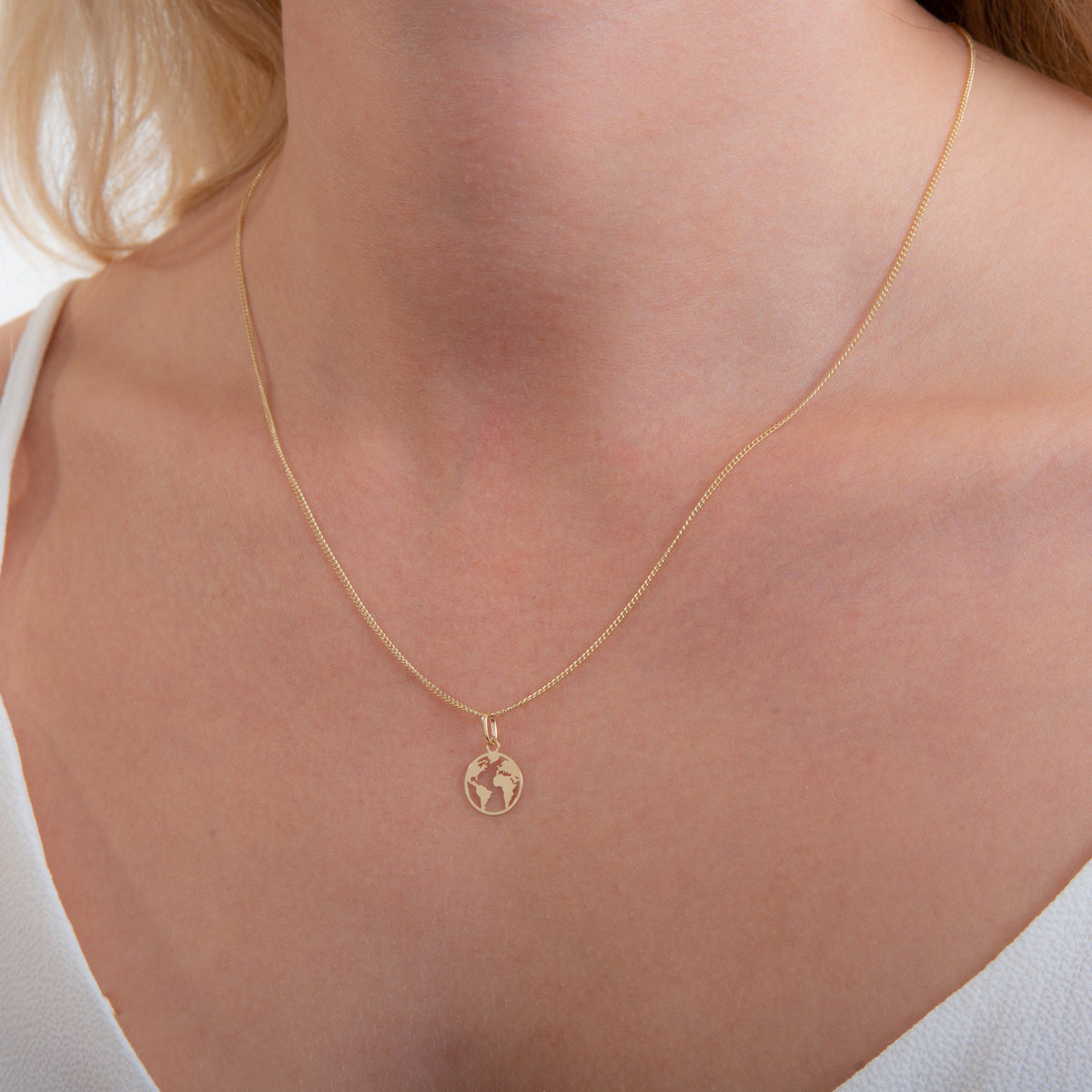 9 Karat Gold ausgeschnittene Welt Halskette – 40–45 cm