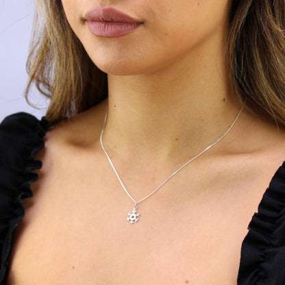 Halskette aus Sterlingsilber mit Schneeflocken 14–32“