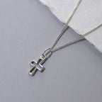 Kleine Halskette aus Sterlingsilber mit Kreuzumriss – 14–32 Zoll