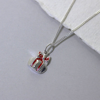 Halskette aus Sterlingsilber mit emailliertem Weihnachtsgeschenk – 16–32 Zoll