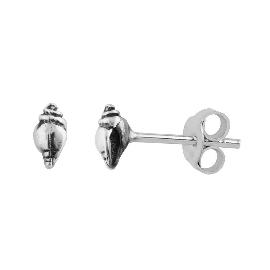 Kleine Muschel-Ohrstecker aus Sterlingsilber