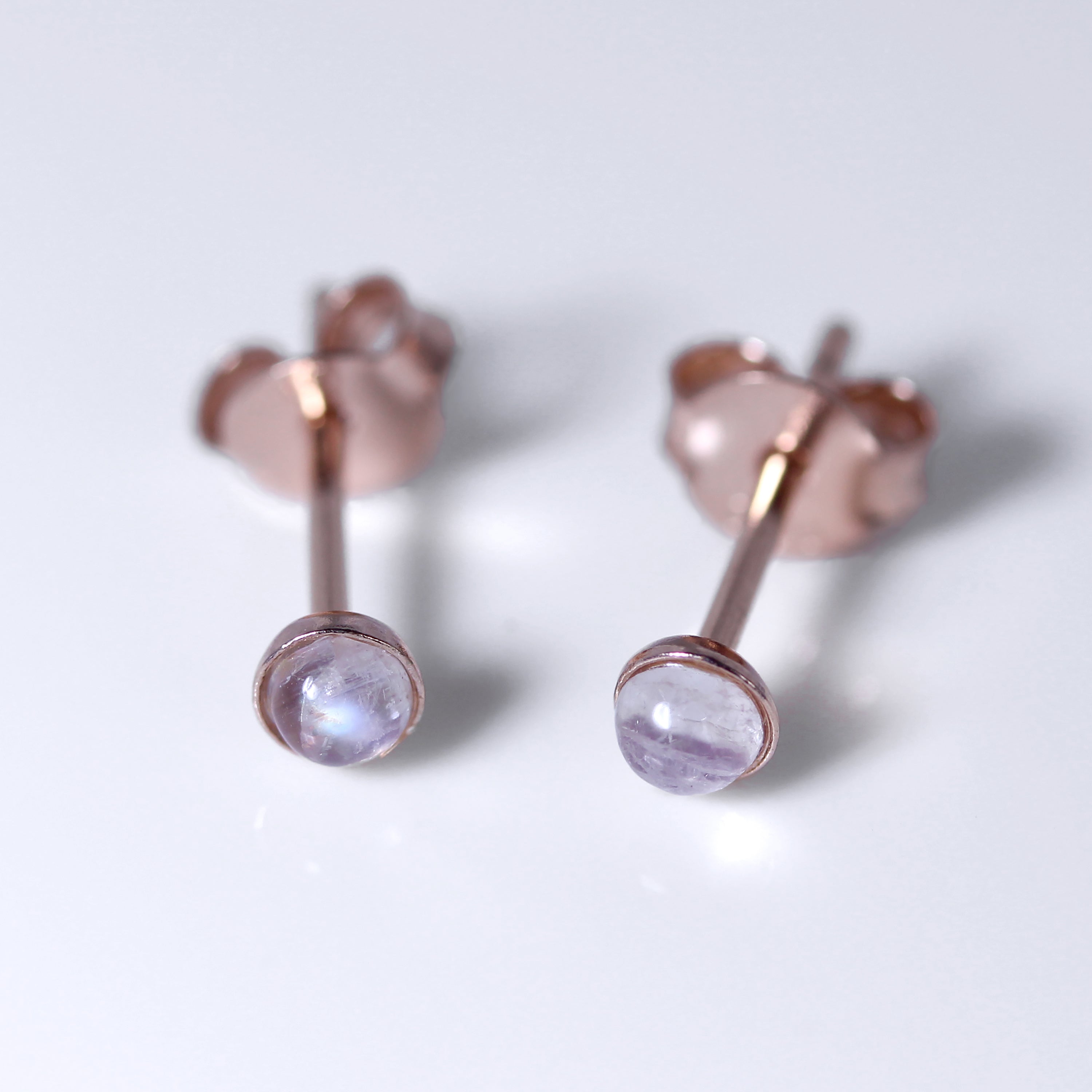 Rosévergoldet Sterlingsilber 3 mm Mondstein Kugel Ohrstecker