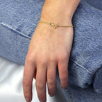 Armband aus vergoldetem Sterlingsilber mit Unendlichkeitszeichen und T-Bar, 18 cm