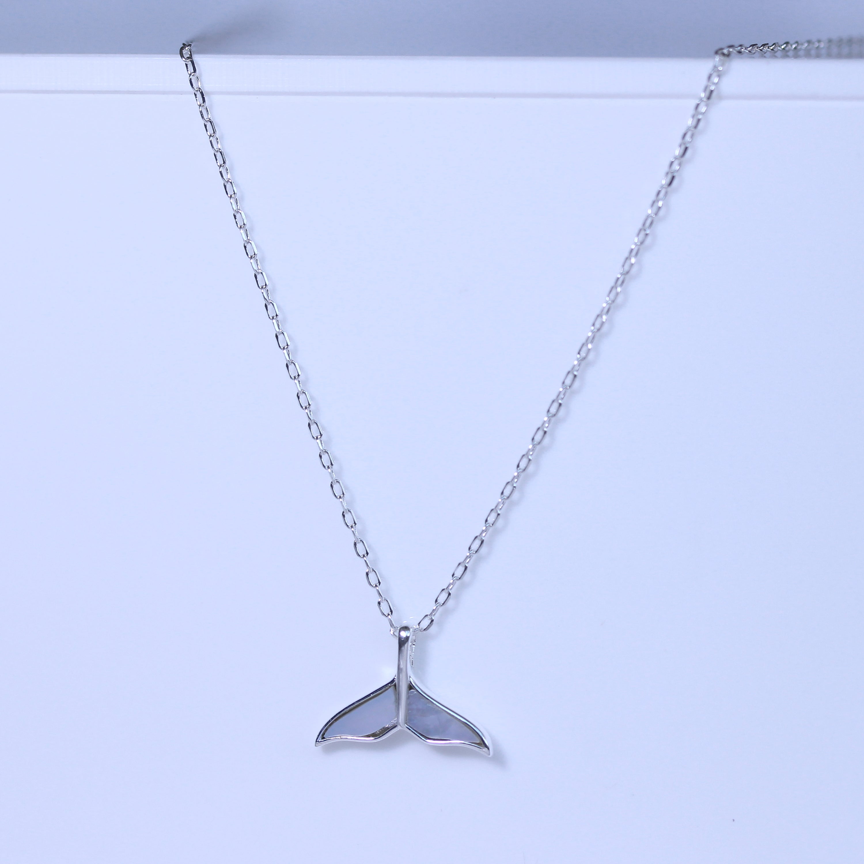 Sterlingsilber Perlmutt Walfischschwanz Halskette 45,5 cm