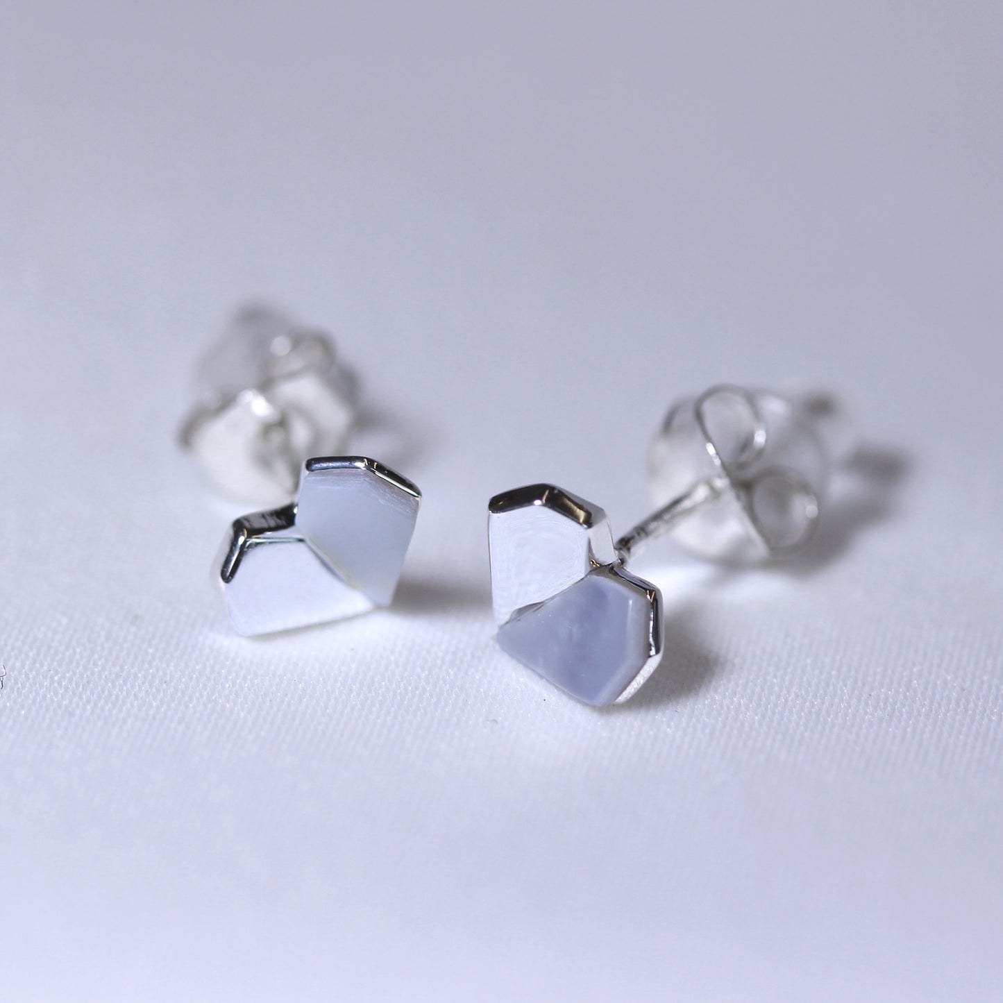 Sterlingsilber Geteilt Perlmutt Herz Ohrstecker